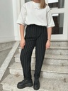 blazer-noir-lignes-pantalon-veste-classique-totallook-minimalisme-minimumfashion-vetements-femme-esmé-tshirt-blanc-4.JPG