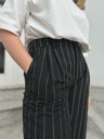 blazer-noir-lignes-pantalon-veste-classique-totallook-minimalisme-minimumfashion-vetements-femme-esmé-tshirt-blanc-5.JPG